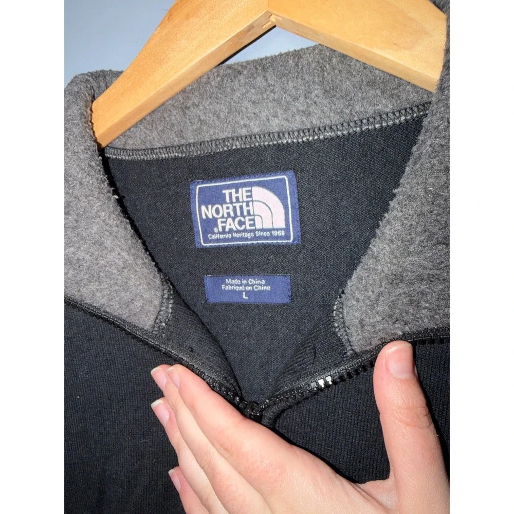 The North Face Mens Quarter Zip Pullover Sweater Black Casual Long Sleeve Size L